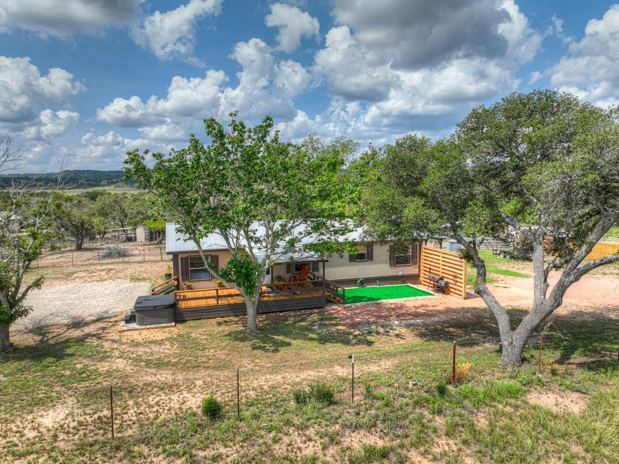 弗雷德里克斯堡Sage: Peaceful Hill Country Retreat With Hot-Tub!别墅 外观 照片